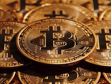 Bitcoin: Ξεπέρασε τα 10.000 δολάρια η αξία του
